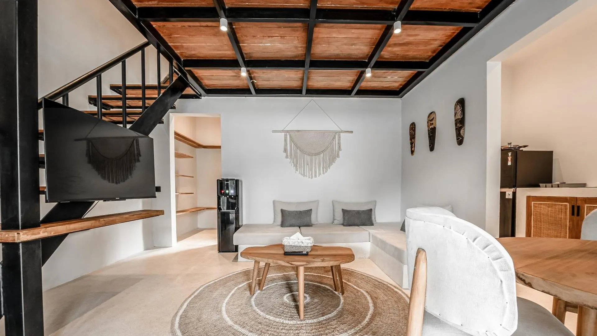 Hotel Sarang Apartments By Evdekimi Ubud