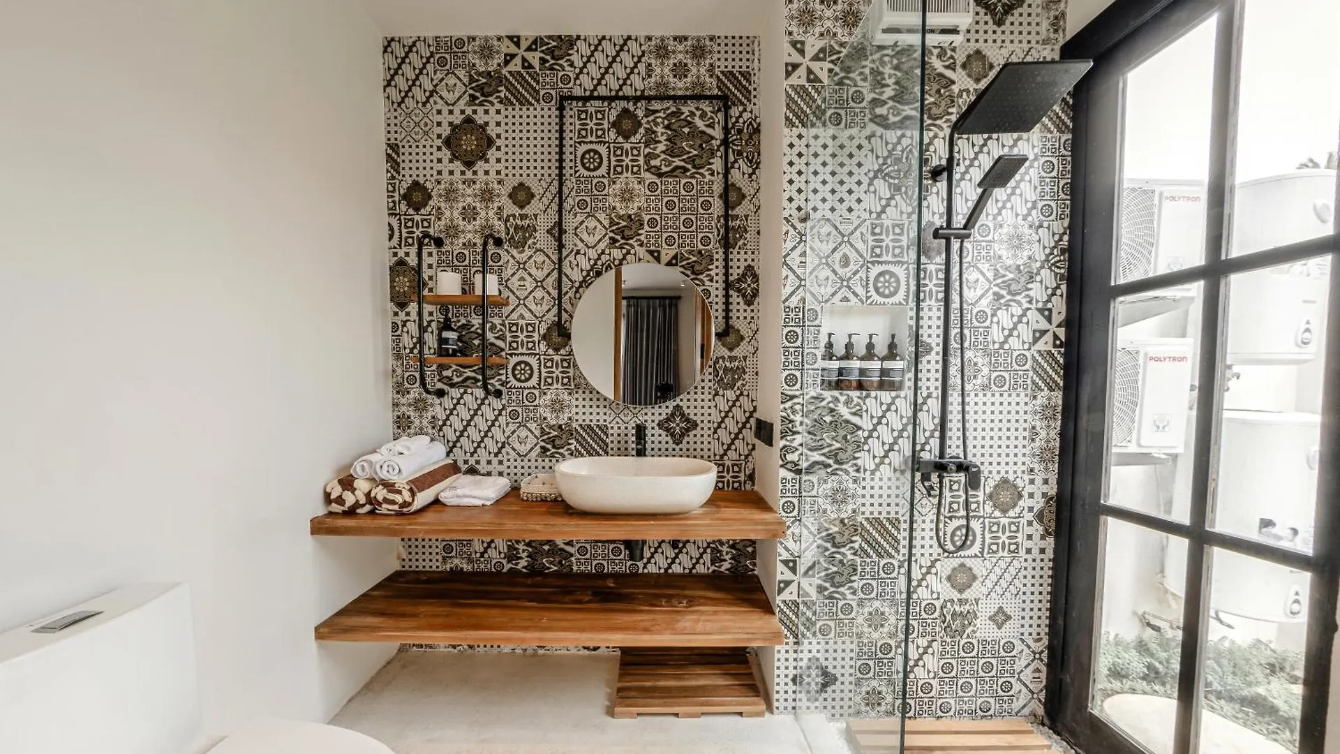 Hotel Sarang Apartments By Evdekimi Ubud Indonesia