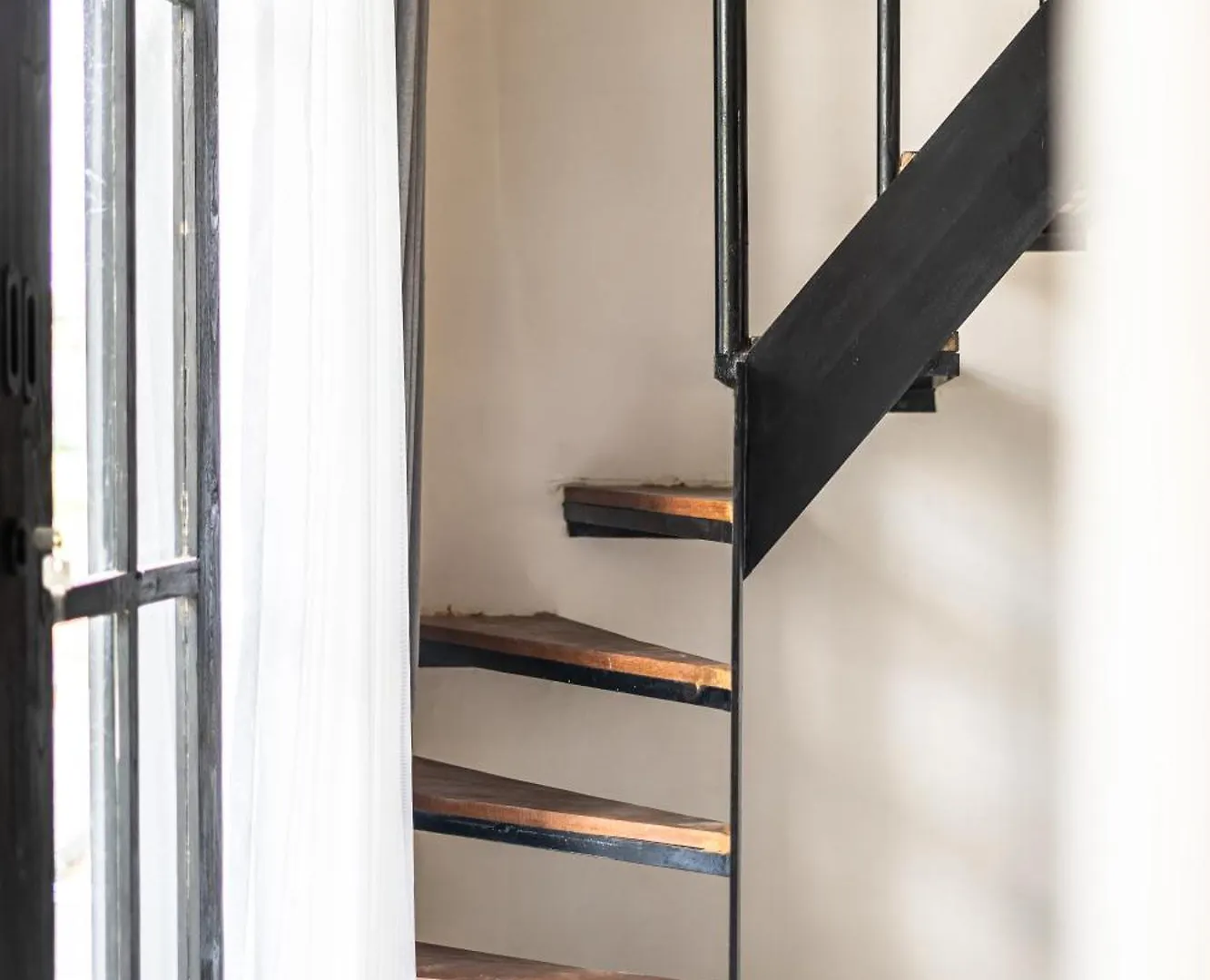 Hotel Sarang Apartments By Evdekimi Ubud