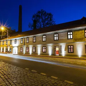 darwin-hotel-restaurant.praguehotelsweb.com/